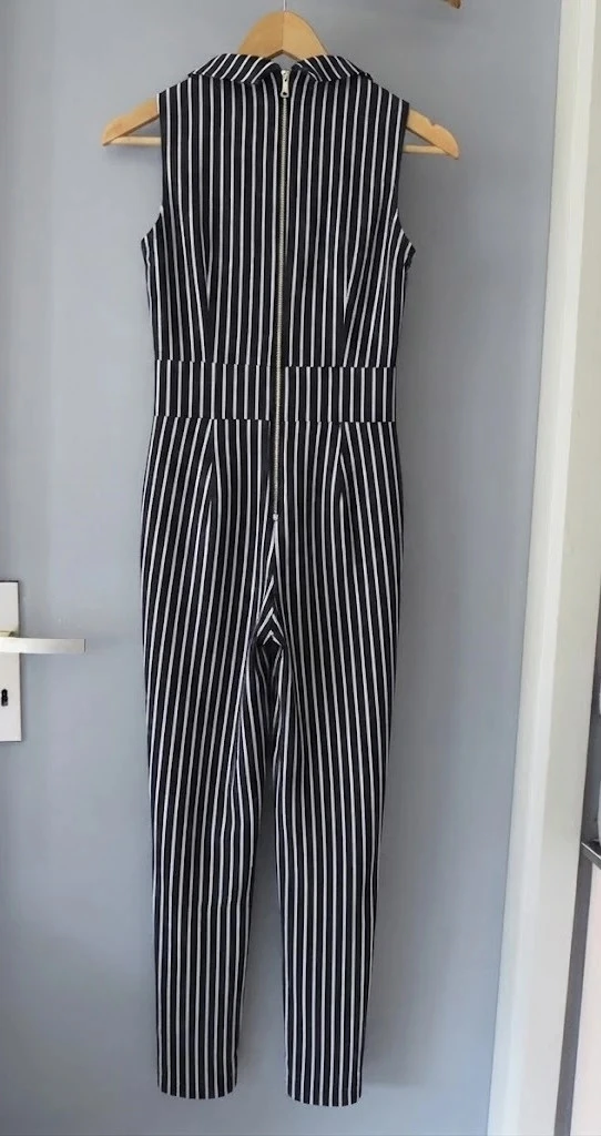 Superbe combinaison pantalon chic rayée noir et blanc – Miss One T. 34/36 – photo 2